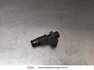 Usados Inyector (inyección de gasolina) Citroen C3 (FC/FL/FT) 1.4 Precio de solicitud ofrecido por Autodemontage M.J. Rutte B.V.