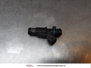 Gebrauchte Injektor (Benzineinspritzung) Citroen C3 (FC/FL/FT) 1.4 Preis auf Anfrage angeboten von Autodemontage M.J. Rutte B.V.