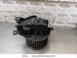 Used Heating and ventilation fan motor Fiat Doblo Cargo (263) 1.3 MJ 16V DPF Euro 5 Price on request offered by Autodemontage M.J. Rutte B.V.