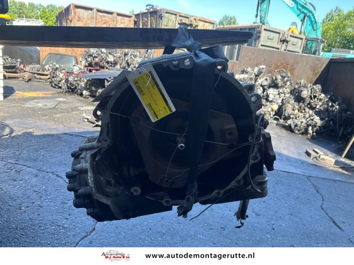 Usagé Boite de vitesses Audi A8 (D3) 4.2 V8 40V Quattro Prix € 1.000,00 Règlement à la marge proposé par Autodemontage M.J. Rutte B.V.