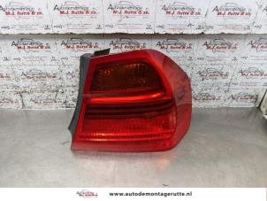 Used Taillight, right BMW 3 serie (E90) 320i 16V Price on request offered by Autodemontage M.J. Rutte B.V.