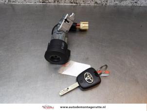 Used Ignition lock + key Toyota Aygo (B10) 1.0 12V VVT-i Price on request offered by Autodemontage M.J. Rutte B.V.