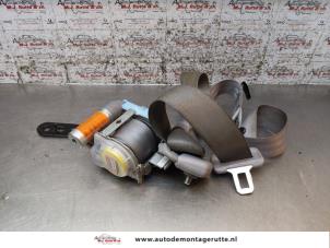 Used Front seatbelt, left Kia Picanto (BA) 1.0 12V Price on request offered by Autodemontage M.J. Rutte B.V.