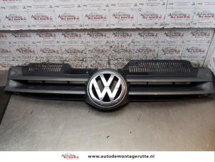 Używane Grill Volkswagen Golf V (1K1) 1.6 FSI 16V Cena na żądanie oferowane przez Autodemontage M.J. Rutte B.V.