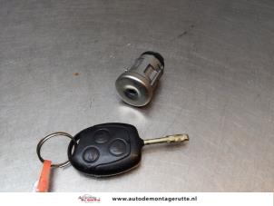 Used Door lock cylinder, left Ford Fiesta 5 (JD/JH) 1.4 16V Price on request offered by Autodemontage M.J. Rutte B.V.
