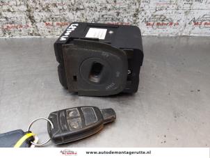 Used Electronic ignition key Fiat Croma (194) 2.2 MPI 16V Price on request offered by Autodemontage M.J. Rutte B.V.