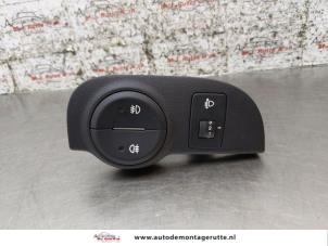 Used Fog light switch Hyundai Accent 1.4i 16V Price on request offered by Autodemontage M.J. Rutte B.V.