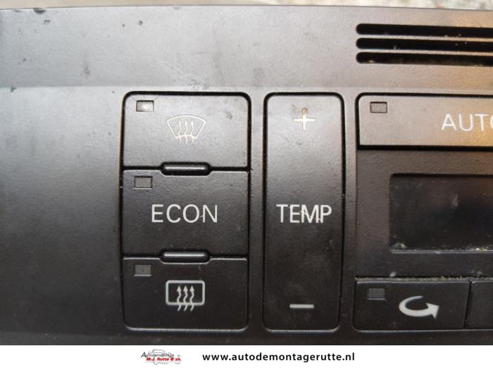 Heater control panel from a Audi A2 (8Z0) 1.4 16V 2000