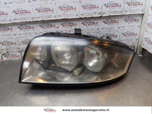 Used Headlight, left Audi A2 (8Z0) 1.4 16V Price on request offered by Autodemontage M.J. Rutte B.V.