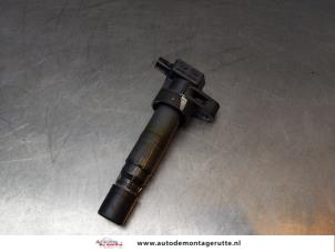 Used Pen ignition coil Kia Carens III (FG) 2.0i CVVT 16V Price on request offered by Autodemontage M.J. Rutte B.V.