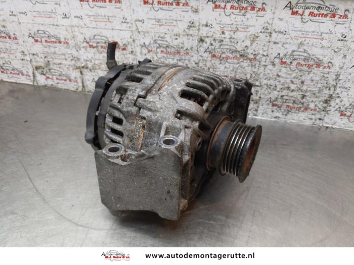Gebrauchte Dynamo Fiat Croma (194) 2.2 MPI 16V Preis auf Anfrage angeboten von Autodemontage M.J. Rutte B.V.