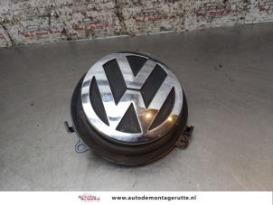 Usados Manija del portón trasero Volkswagen Golf V (1K1) 1.6 FSI 16V Precio de solicitud ofrecido por Autodemontage M.J. Rutte B.V.