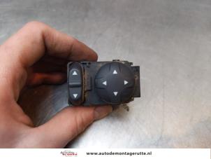 Usados Interruptor de retrovisor Ford Ka II 1.2 Precio de solicitud ofrecido por Autodemontage M.J. Rutte B.V.