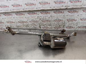 Used Wiper motor + mechanism Opel Corsa C (F08/68) 1.2 16V Price on request offered by Autodemontage M.J. Rutte B.V.