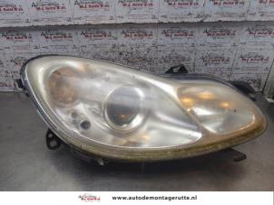 Used Headlight, right Smart Fortwo Coupé (451.3) 1.0 52 KW Price on request offered by Autodemontage M.J. Rutte B.V.