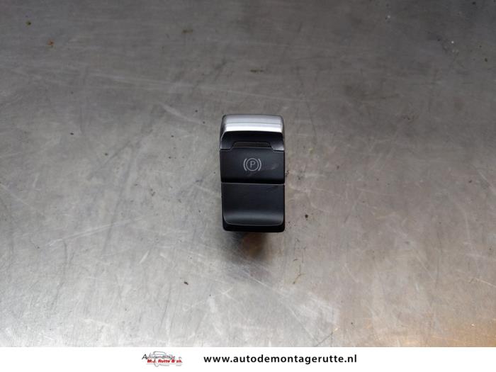 Used Parking brake switch Audi A4 Avant (B8) 2.0 TDI 16V Price € 15,00 Margin scheme offered by Autodemontage M.J. Rutte B.V.