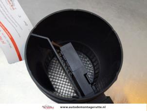 Luftflödesmätare från en Audi A4 Avant (B8) 2.0 TDI 16V 2012