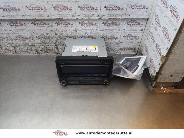 Używane Radio Seat Altea XL (5P5) 1.6 TDI 105 Cena na żądanie oferowane przez Autodemontage M.J. Rutte B.V.