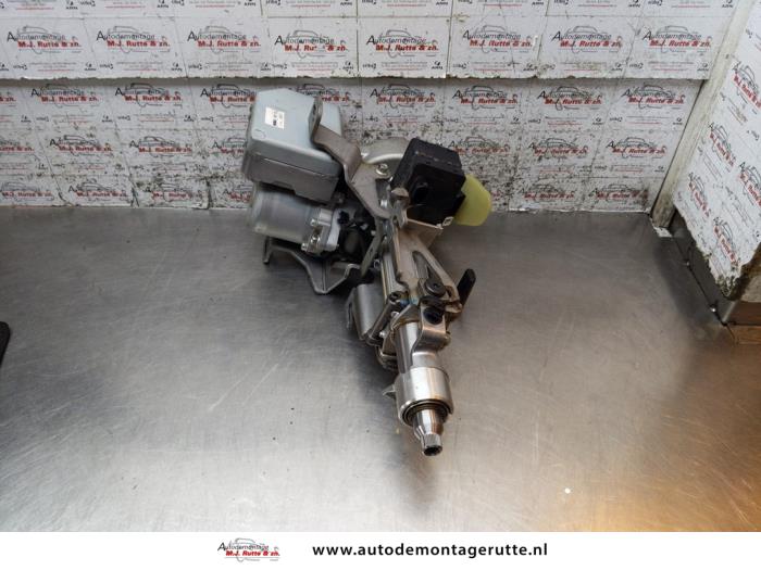 Lenkkraftverstärker Elektrisch van een Renault Megane III Grandtour (KZ) 1.6 16V 2010