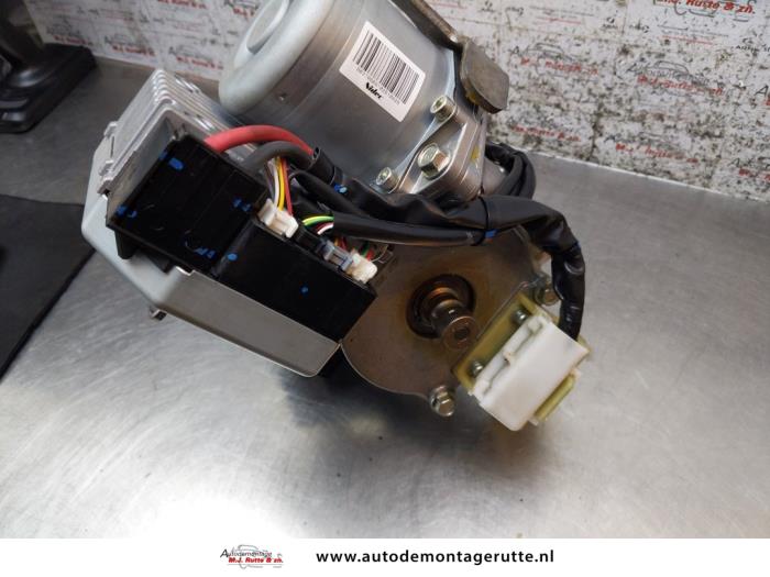 Lenkkraftverstärker Elektrisch van een Renault Megane III Grandtour (KZ) 1.6 16V 2010