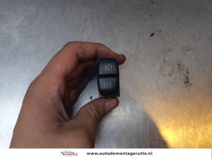Używane Przelacznik swiatel przeciwmgielnych Mitsubishi Space Star (DG) 1.6 16V Cena na żądanie oferowane przez Autodemontage M.J. Rutte B.V.