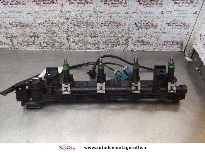 Usagé Système d'injection Ford Focus 2 Wagon 1.4 16V Prix sur demande proposé par Autodemontage M.J. Rutte B.V.