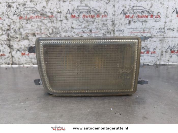 Używane Kierunkowskaz prawy Volkswagen Golf III Cabrio (1E) 1.8 Cena na żądanie oferowane przez Autodemontage M.J. Rutte B.V.