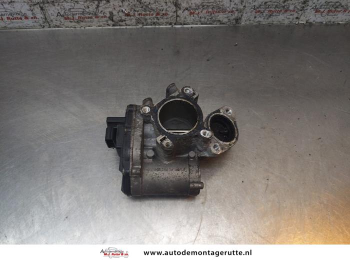 Gebrauchte AGR Ventil Nissan Primastar 2.0 dCi 120 Preis auf Anfrage angeboten von Autodemontage M.J. Rutte B.V.