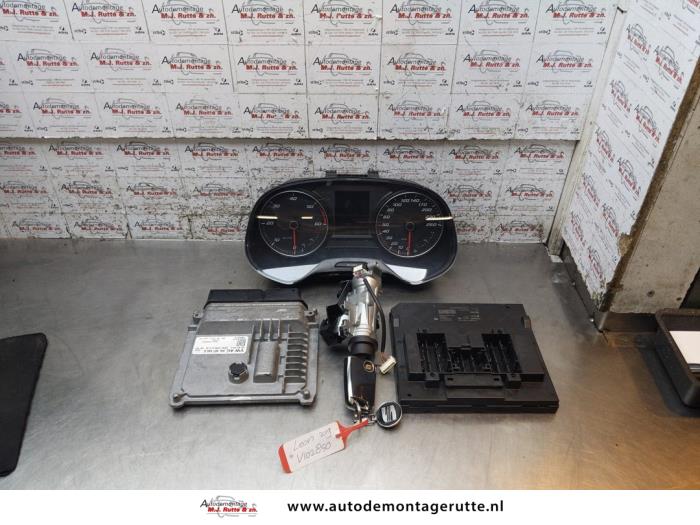 Used Ignition lock + computer Seat Leon ST (5FF) 1.6 TDI 16V Price € 200,00 Margin scheme offered by Autodemontage M.J. Rutte B.V.