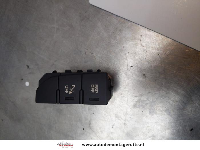 Gebrauchte PDC Schalter Citroen C5 III Tourer (RW) 2.0 HDiF 16V Preis auf Anfrage angeboten von Autodemontage M.J. Rutte B.V.