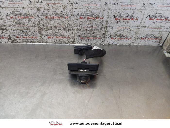 Begagnade Backkamera Citroen C4 Grand Picasso (3A) 2.0 Blue HDI 150 Pris € 75,00 Marginaltabell erbjuds av Autodemontage M.J. Rutte B.V.