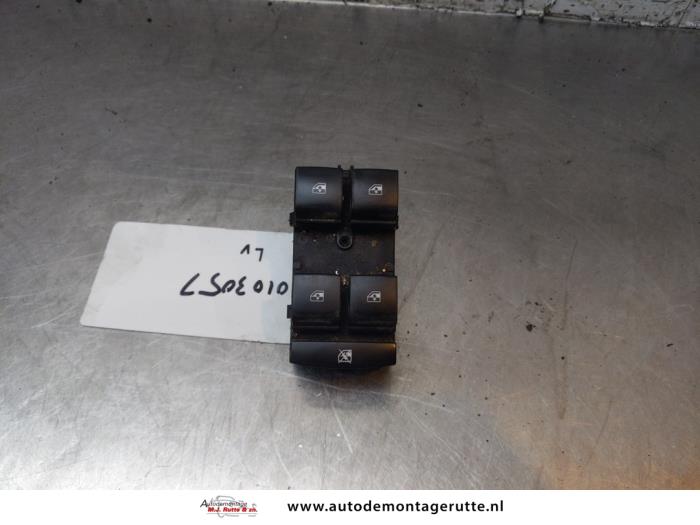 Używane Przelacznik combi okienny Chevrolet Aveo (300) 1.2 16V Cena na żądanie oferowane przez Autodemontage M.J. Rutte B.V.