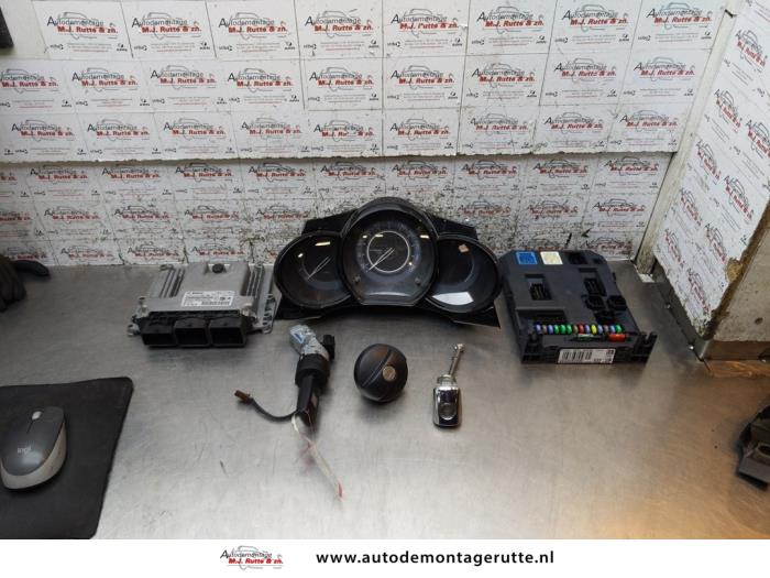 Used Ignition lock + computer Citroen C3 (SC) 1.6 HDi 92 Price € 150,00 Margin scheme offered by Autodemontage M.J. Rutte B.V.