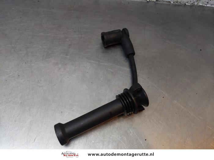 Usagé Broche bobine Ford Mondeo III Wagon 1.8 16V Prix sur demande proposé par Autodemontage M.J. Rutte B.V.
