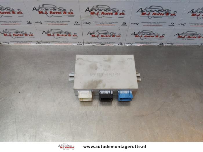 Begagnade PDC-modul BMW 5 serie Touring (E39) 525i 24V Pris på förfrågan erbjuds av Autodemontage M.J. Rutte B.V.