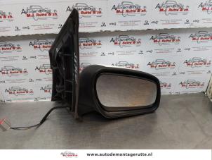 Używane Lusterko zewnetrzne prawe Ford Fiesta 5 (JD/JH) 1.4 TDCi Cena na żądanie oferowane przez Autodemontage M.J. Rutte B.V.