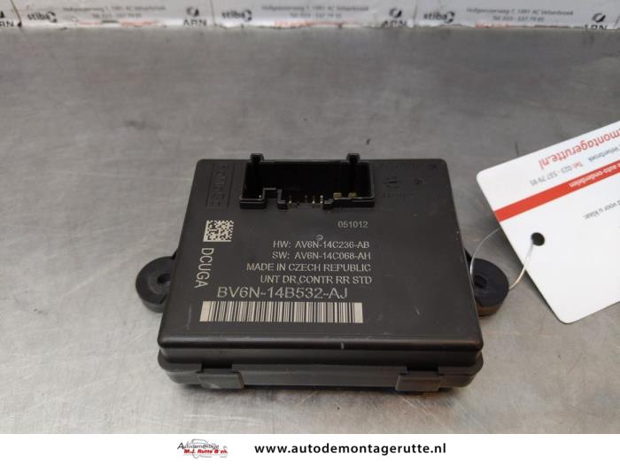 Używane Modul Comfort Ford Focus 3 Wagon 1.6 TDCi ECOnetic Cena na żądanie oferowane przez Autodemontage M.J. Rutte B.V.