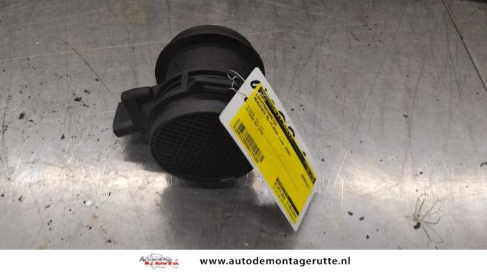 Gebrauchte Luftmassenmesser Mercedes ML I (163) 320 3.2 V6 18V Autom. Preis auf Anfrage angeboten von Autodemontage M.J. Rutte B.V.