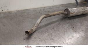 Auspuff Mitteldämpfer van een Opel Corsa B (73/78/79) 1.4i 1998