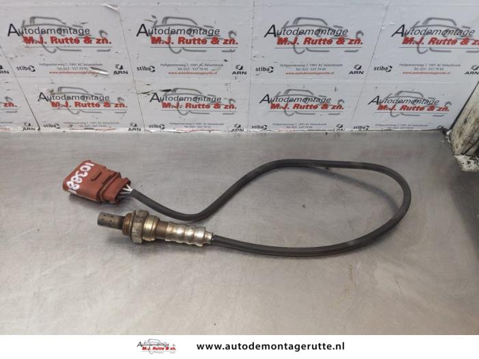 Usagé Sonde lambda Volkswagen Golf IV (1J1) 1.6 16V Prix sur demande proposé par Autodemontage M.J. Rutte B.V.