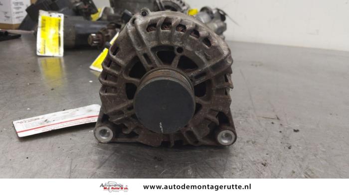 Dynamo van een Peugeot Partner (GC/GF/GG/GJ/GK) 1.6 HDI 75 Phase 1 2011