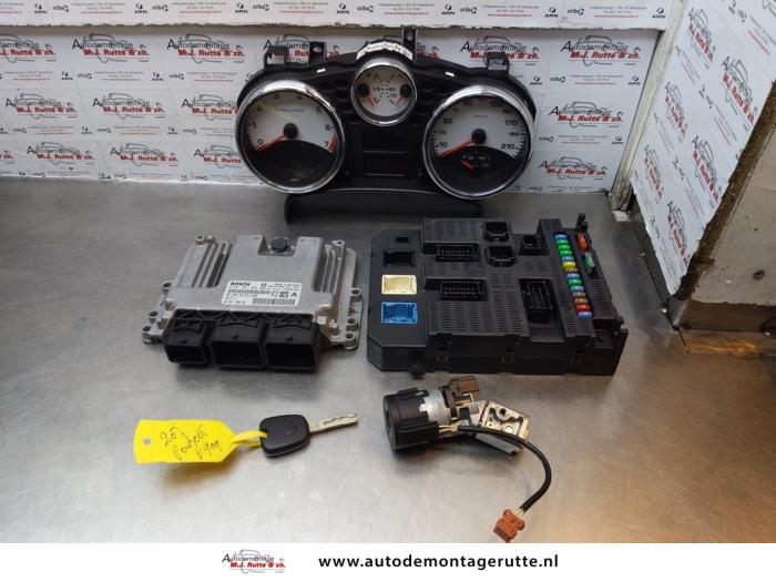 Used Ignition lock + computer Peugeot 207/207+ (WA/WC/WM) 1.6 16V VTi Price € 125,00 Margin scheme offered by Autodemontage M.J. Rutte B.V.