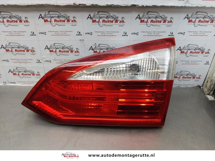 Usados Luz trasera derecha Ford Focus 3 Wagon 1.6 TDCi ECOnetic Precio de solicitud ofrecido por Autodemontage M.J. Rutte B.V.