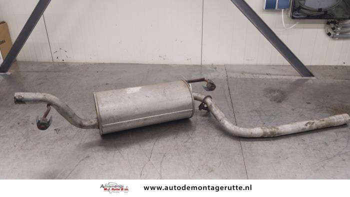 Gebrauchte Auspuff Mitteldämpfer Ford Focus 1 1.4 16V Preis auf Anfrage angeboten von Autodemontage M.J. Rutte B.V.