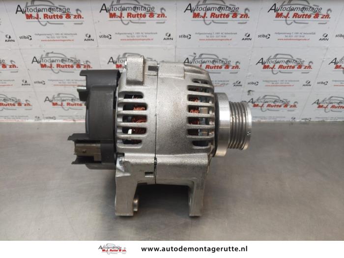 Gebrauchte Dynamo Renault Scénic II (JM) 1.6 16V Preis auf Anfrage angeboten von Autodemontage M.J. Rutte B.V.