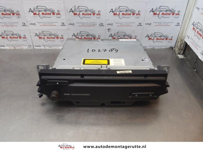 Używane Odtwarzacz CD BMW 3 serie (E90) 320i 16V Cena na żądanie oferowane przez Autodemontage M.J. Rutte B.V.