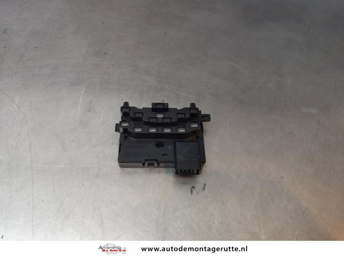 Begagnade Styrvinkelsensor Volkswagen Golf V (1K1) 1.9 TDI Pris på förfrågan erbjuds av Autodemontage M.J. Rutte B.V.