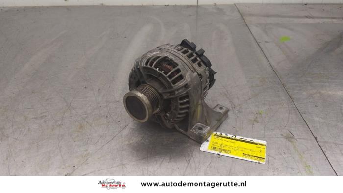 Begagnade Dynamo Volvo S80 (TR/TS) 2.4 20V 140 Pris på förfrågan erbjuds av Autodemontage M.J. Rutte B.V.