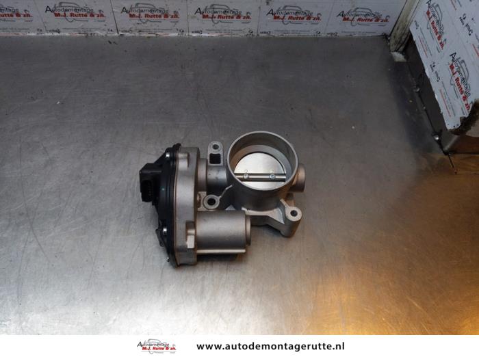 Używane Przepustnica Ford Focus 2 Wagon 1.8 16V Cena na żądanie oferowane przez Autodemontage M.J. Rutte B.V.