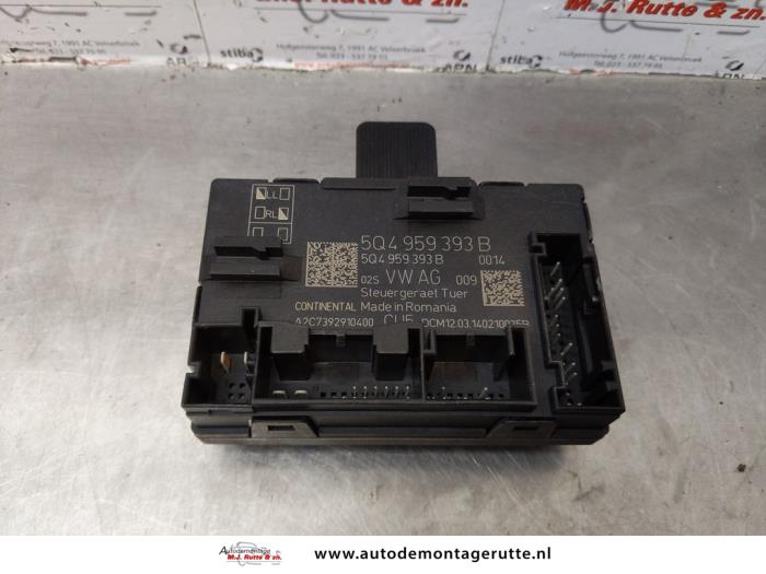 Używane Modul Comfort Skoda Octavia Combi (5EAC) 2.0 TDI GreenTec 16V Cena na żądanie oferowane przez Autodemontage M.J. Rutte B.V.